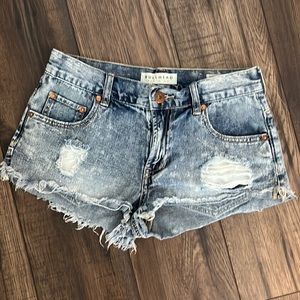 Bullhead Denim Co denim distressed cutoff Slouchy Short size 3